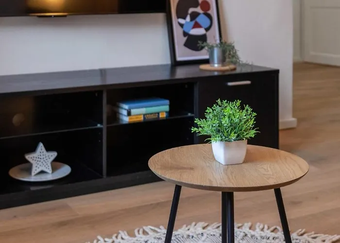 Niko\'S Apartment Urban Stay