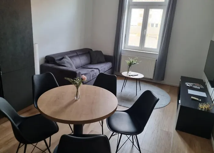 Niko\'S Apartment Urban Stay
