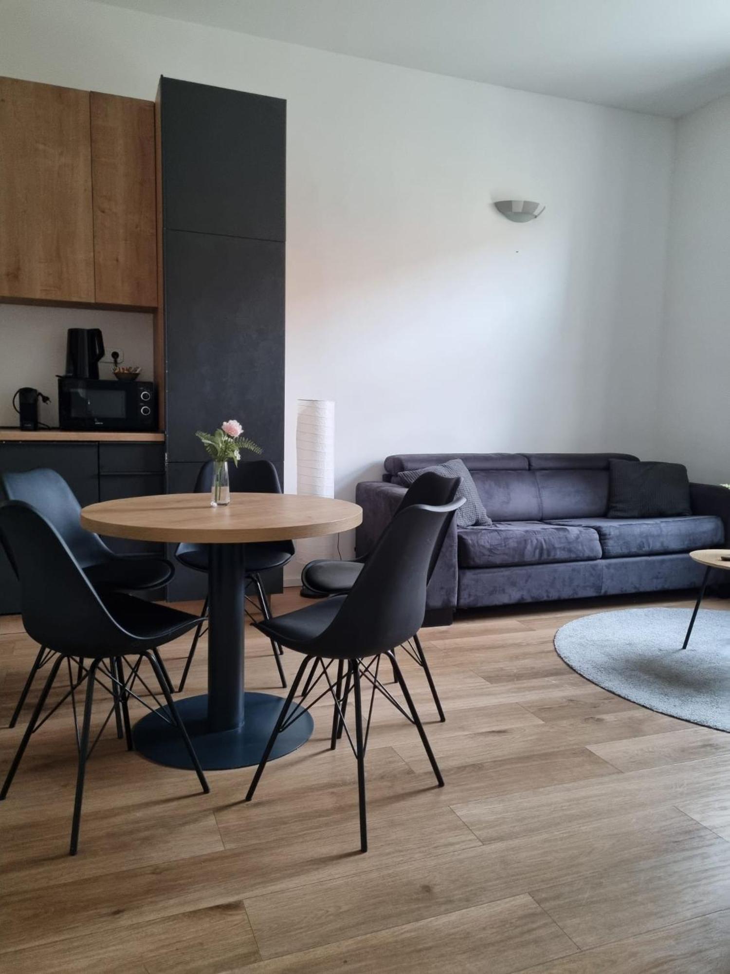 Niko's Urban Apartment *